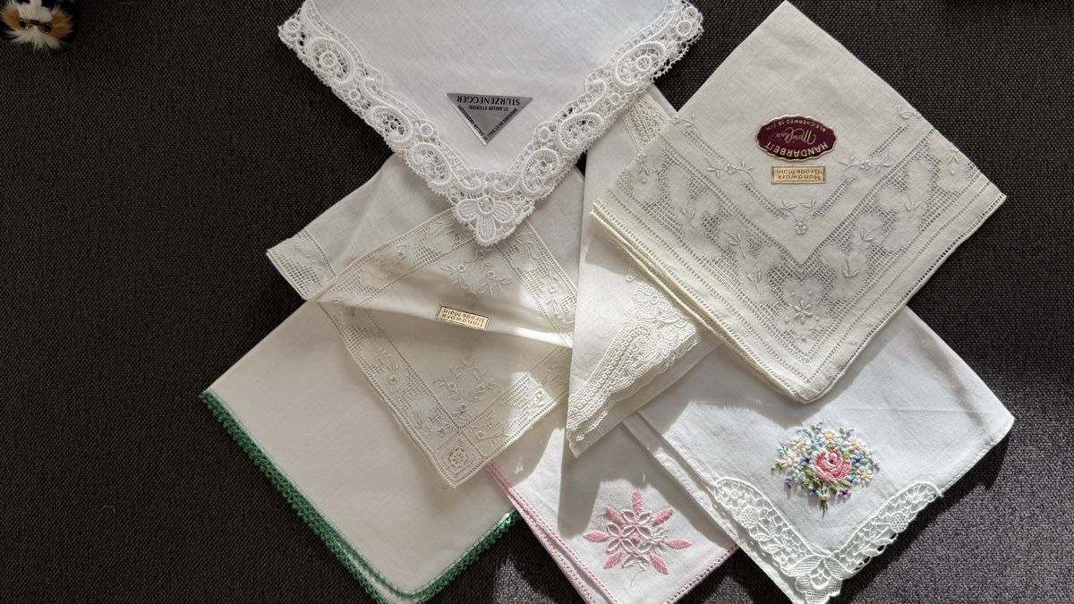 Sonstige Kleidung & Accessoires: Stoff-Taschentücher – Gebraucht aus Zürich von sel_9kd