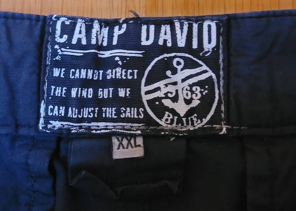 Camp David Pantaloni: Camp David Bermudas – Usato da Finsterhennen venduto da 30Henne01 2