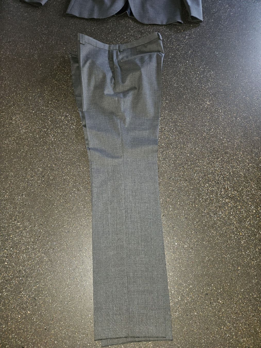 Hugo Boss Completi: Anzug Hugo Boss Grau Gr Herren 54  – Nuovo (secondo la descrizione) da Anwil venduto da tamoos 3
