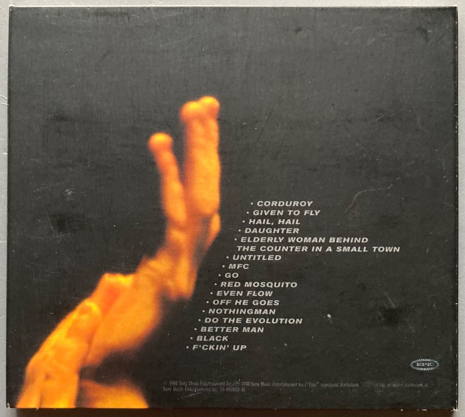 CDs: PEARL JAM - LIVE ON TWO LEGS – Gebraucht aus Poliez-Pittet von Newtown-Records 1