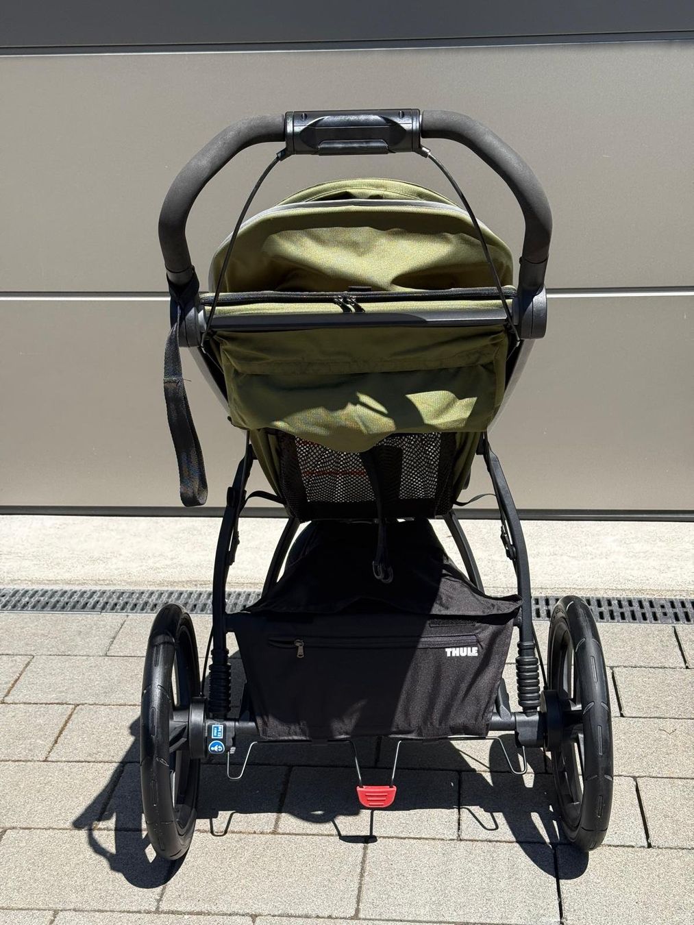 Thule Carrozzine: Thule Urban Glide 2, grün – Usato da Goldau venduto da simona.dettling 3