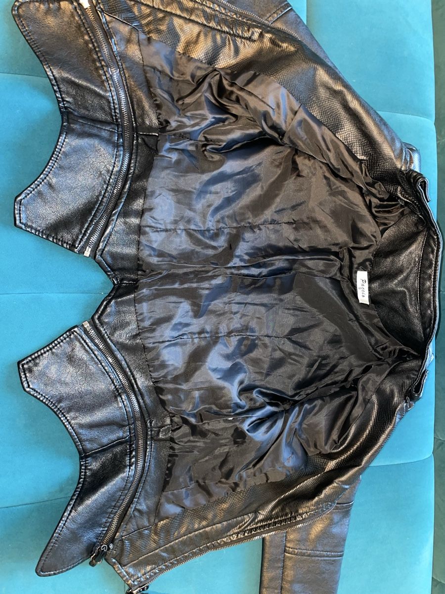 Giacche: Statement Biker Lederjacke Vintage, taillierter Schnitt – Usato da Schindellegi venduto da Ellaesyam 2
