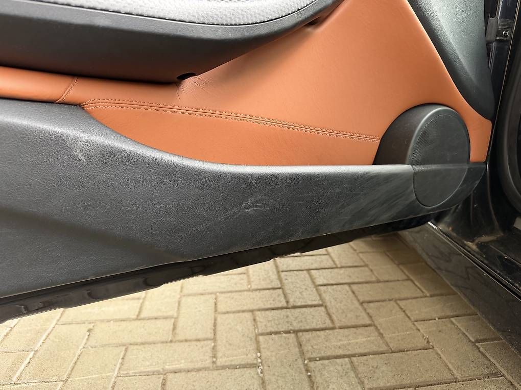 BMW Tutti pezzi di ricambio auto: Bmw e46 Coupe Tüverkleidungen – Usato da Muri AG venduto da Aero96 1