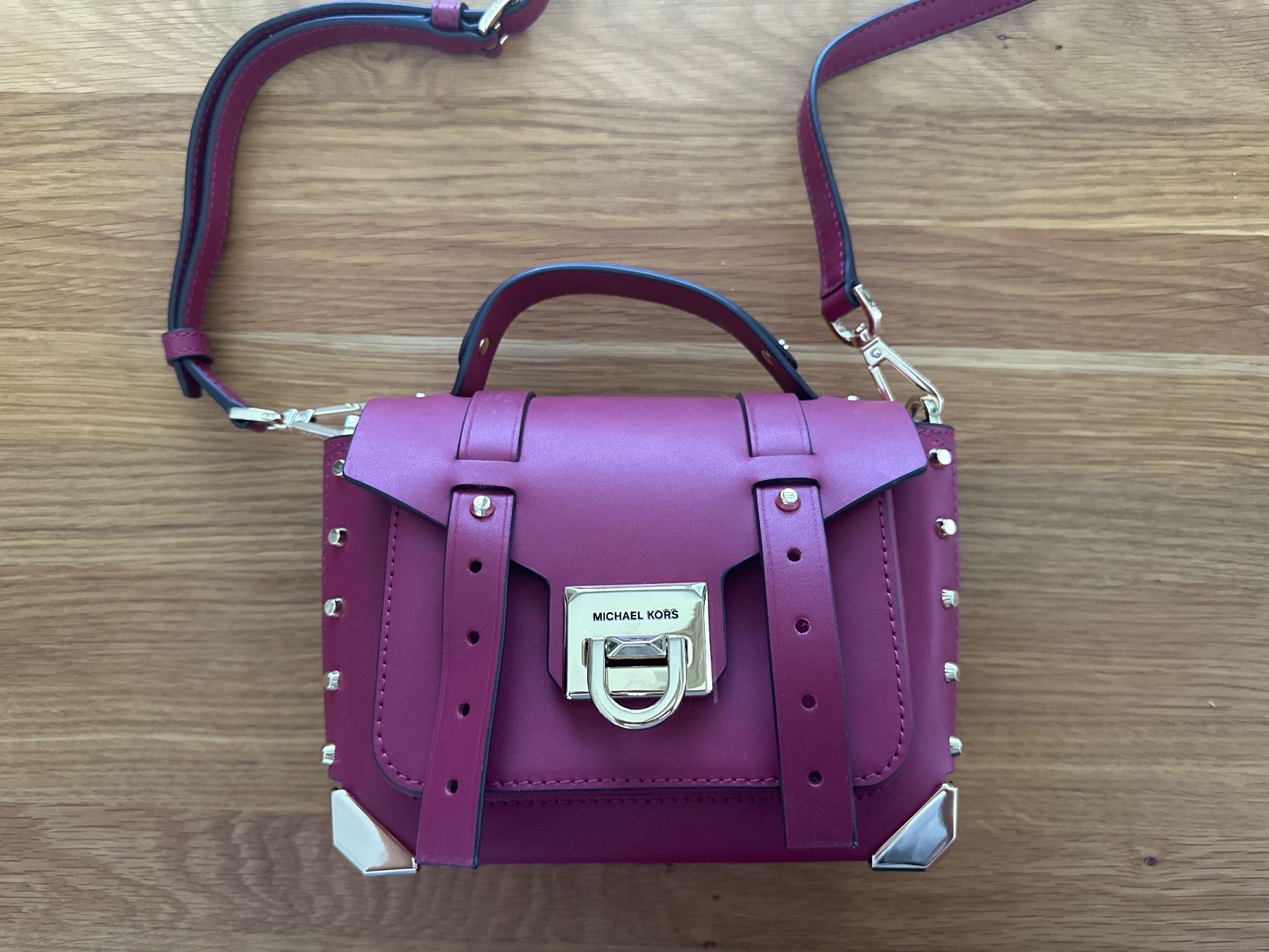 Michael Kors Borse da donna: Michael Kors Umhängetasche – Usato da Chur venduto da hugolinopalino