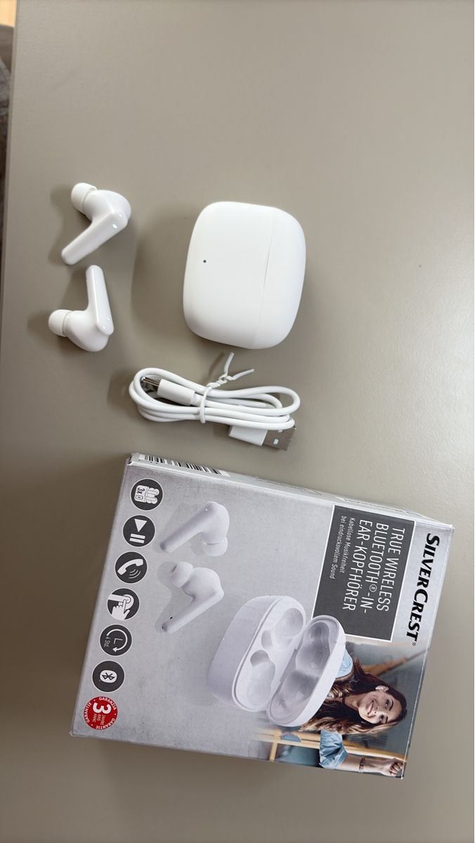 SilverCrest Cuffie: Silvercrest Bluetooth In-Ear Kopfhörer weiss gebraucht – Nuovo (secondo la descrizione) da Eglisau venduto da de_Lomia