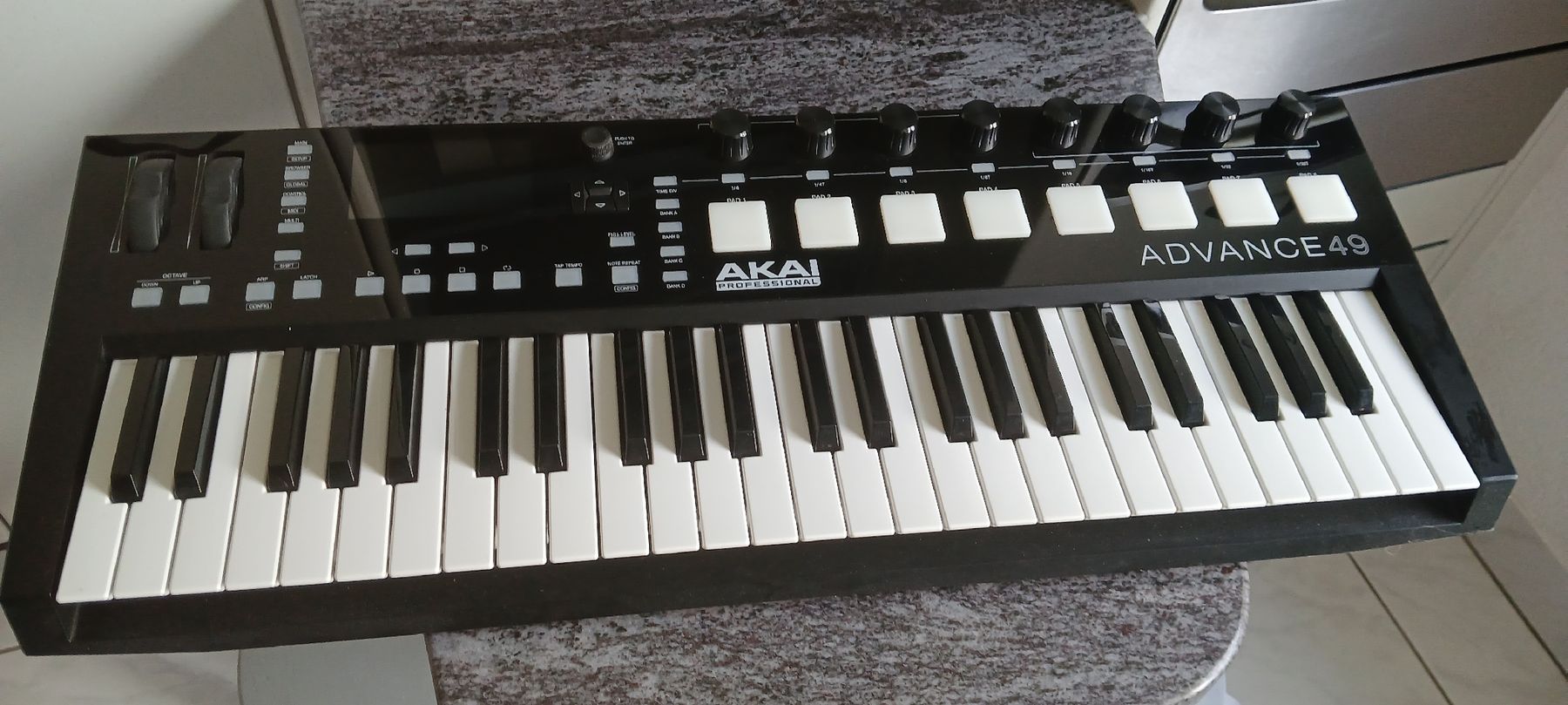Akai Strumenti musicali: Keyboard Akai Advance 49 – Usato da Kriens venduto da BenjaminsTokey