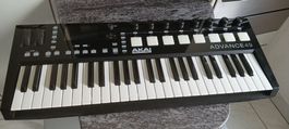 Keyboard Akai Advance 49