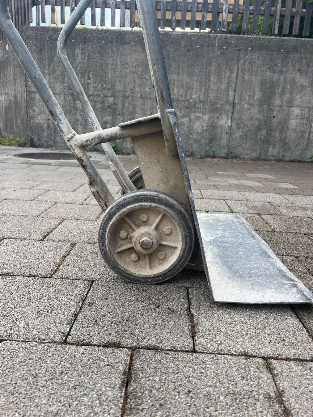 Schubkarren: Sackkarre mit Treppen und Absatzfunktion – Gebraucht aus Egg b. Zürich von SwissTradingAgency 3