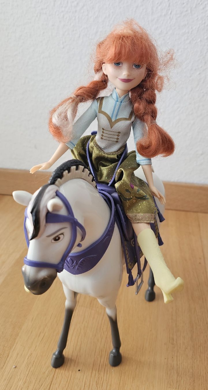 Disney Bambole: FROZEN sehr seltene "Barbie"-Puppen Set – Usato da Dübendorf venduto da Schniesel5 5