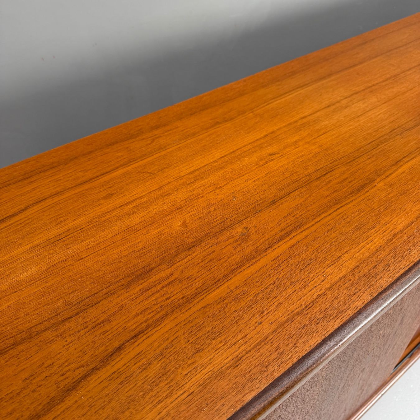 Pfister Büffets: Midcentury Teak Sideboard, CH – Gebraucht aus Uetikon am See von StudioVintage 7