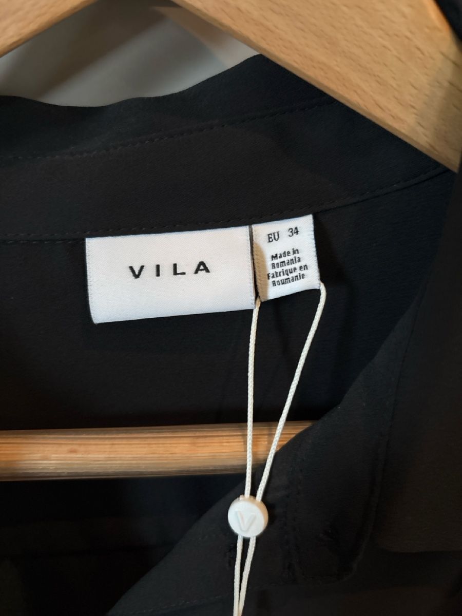 Vila Camicette: Schwarzes VILA Blusenshirt Gr. 34 NEU – Nuovo (secondo la descrizione) da Rorschacherberg venduto da Kpas 1