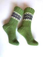Handgestrickte Socken mit Einstrickmuster Grösse 36/37
