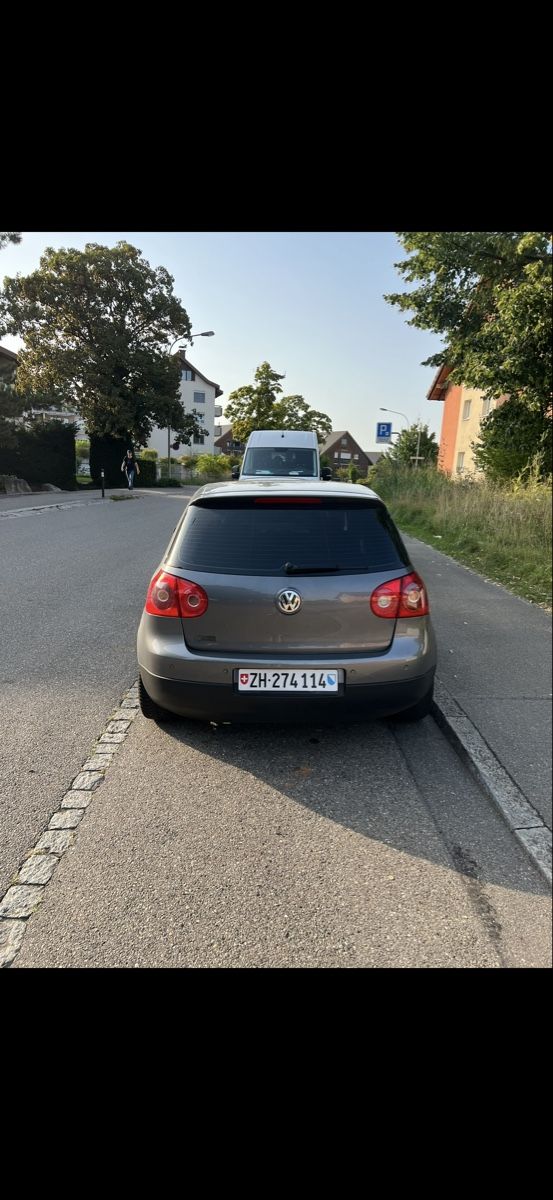 VW Automobili: Golf V 2.0 DIESEL 140 ps – Usato da RÜMLANG venduto da kur_8dnm 1