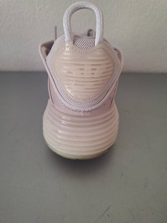 Chaussures femmes: Neuwertiger NIKE Air Max rosa – D'occasion à Düdingen par san_kf2l 2
