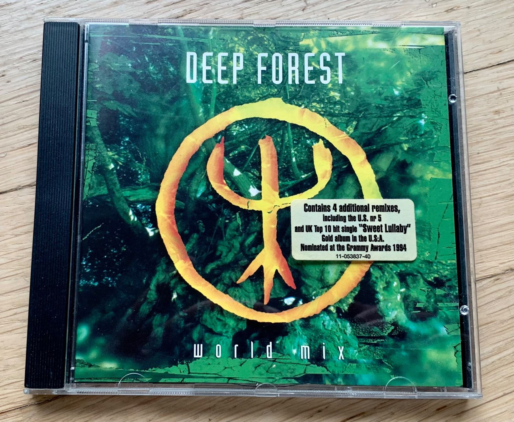 CDs: Deep Forest World mix – Gebraucht aus Zürich von Fieber