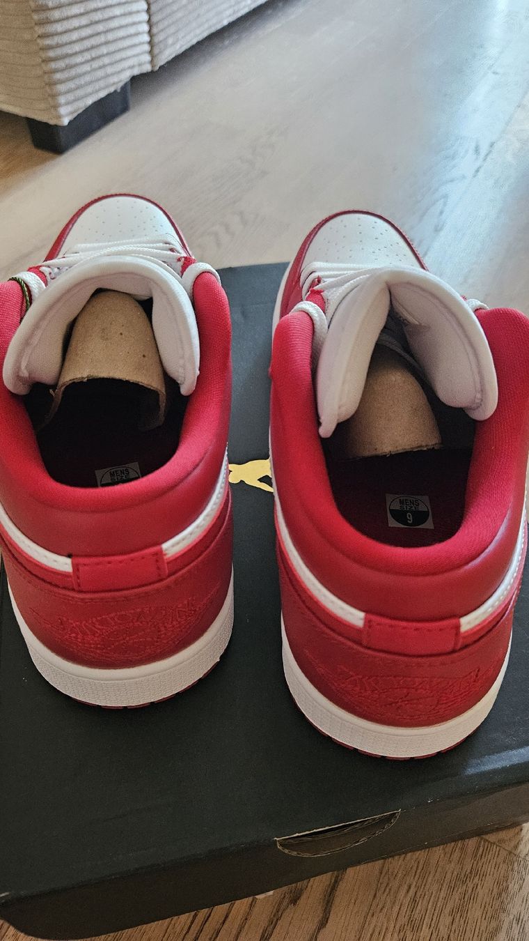 Jordan Herrenschuhe: Air Jordan 1Low – Neu und originalverpackt aus Bülach von Qli_s9fg 4
