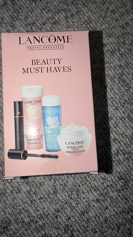 Cura del viso: Box Lancôme  – Nuovo e nell'imballaggio originale da Bad Ragaz venduto da carmelaricco