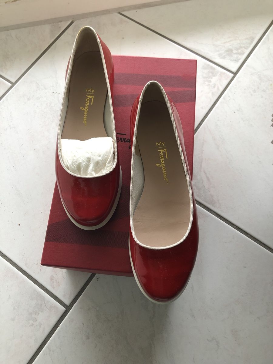 Scarpe da donna: Ballerina Marke Ferragamo – Nuovo e nell'imballaggio originale da Solothurn venduto da Congela