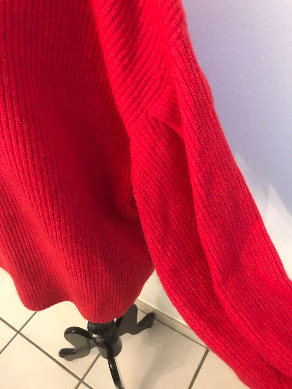 Maglioni & Felpe: Pullover – Nuovo (secondo la descrizione) da Arlesheim venduto da leyRum4.5 1