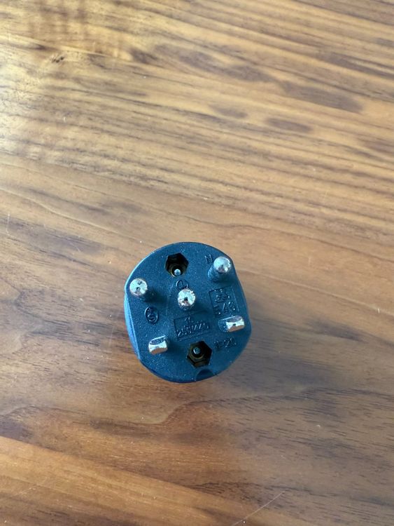 T15 Stecker schwarz 3