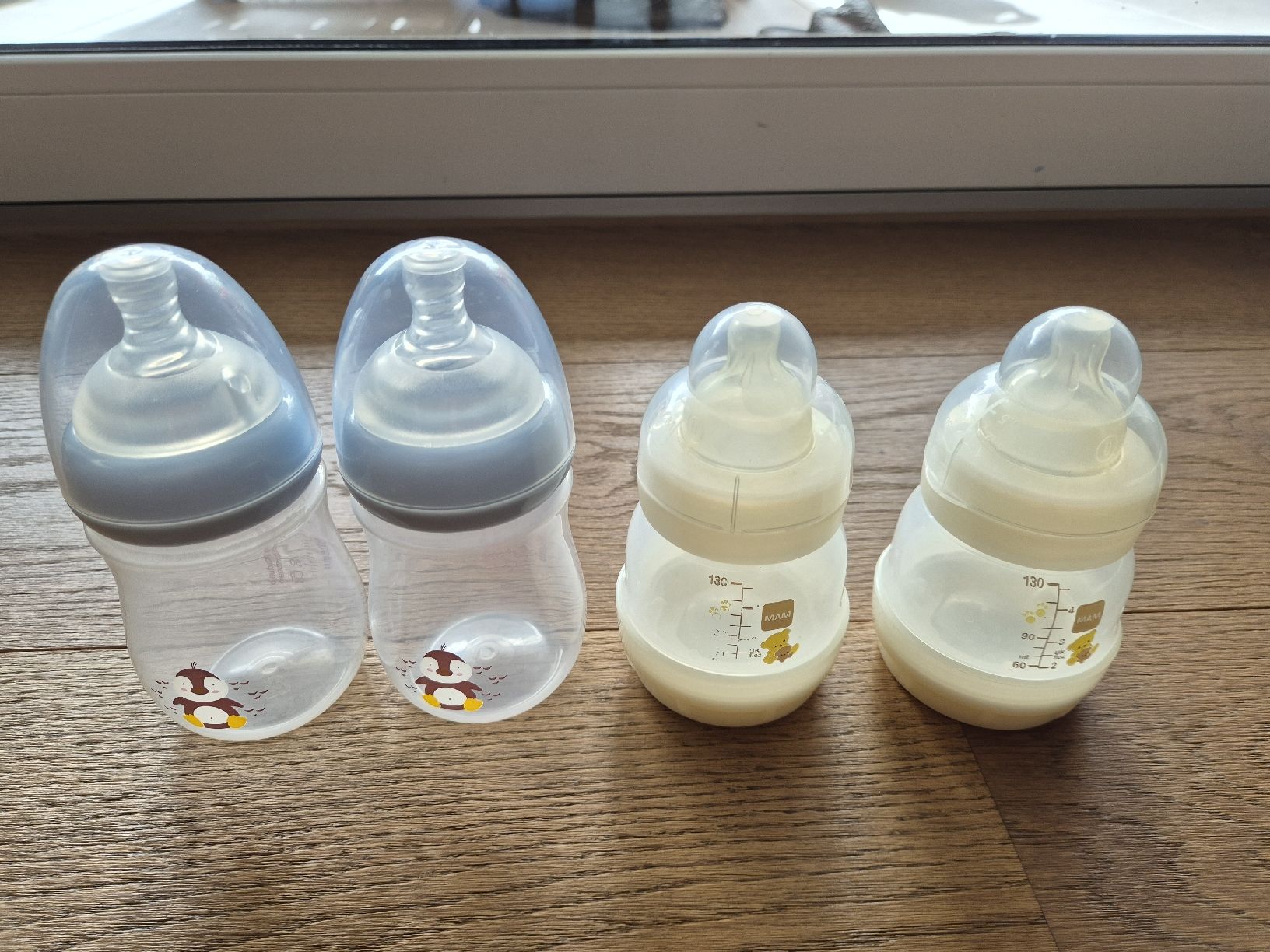 Mam Pasti del neonato: 4 Fläschchen Milette und MAM – Usato da Kollbrunn venduto da guernsey11