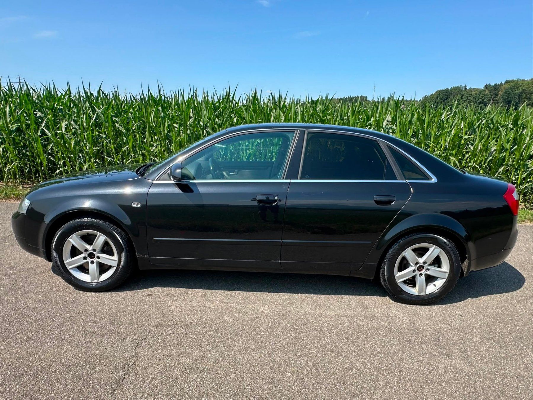Audi Automobili: AUDI A4 2.5 TDI quattro – Usato da Hünenberg venduto da Auto-Klinik01 6