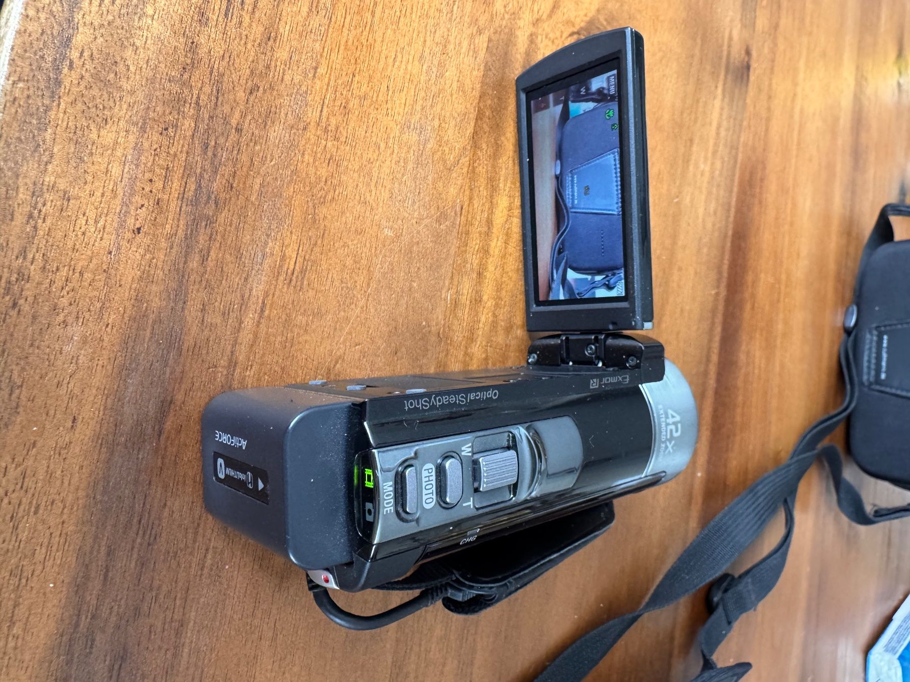 Sony Caméscopes: Videokamera – D'occasion à Basel par Caveli 3