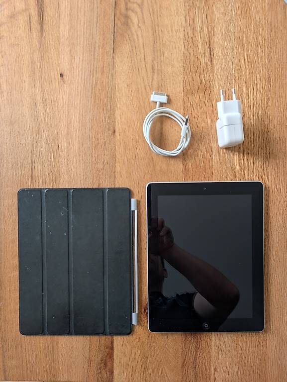 Tablet PC: Apple Ipad 2 16 GB – Usato da Spiez venduto da Tomweader