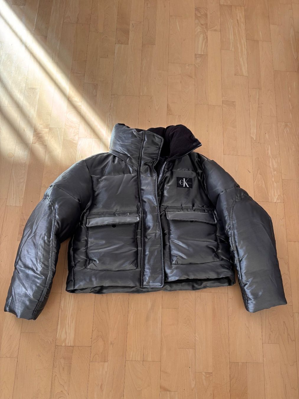 Calvin Klein Vestes: Calvin Klein Jacke Silber – Neuf (Voir description) à Chur par lumerina