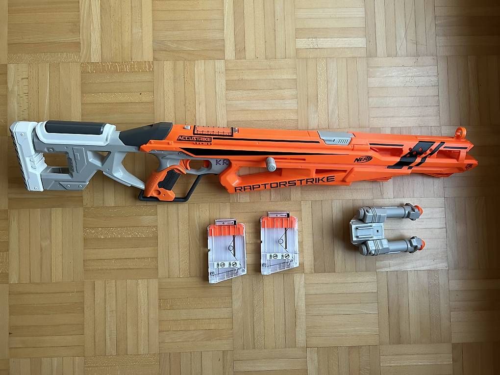 Jouets: Nerf Accustrike Set – D'occasion à Effretikon par kia_c6fv