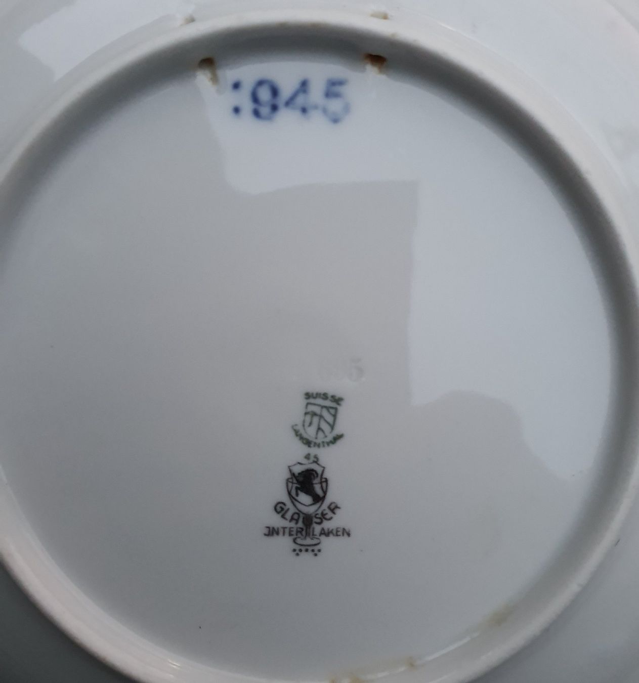 Assiettes: ALTER LANGENTHALER TELLER 1 STÜCK – D'occasion à Schönenwerd par Sneki55 1