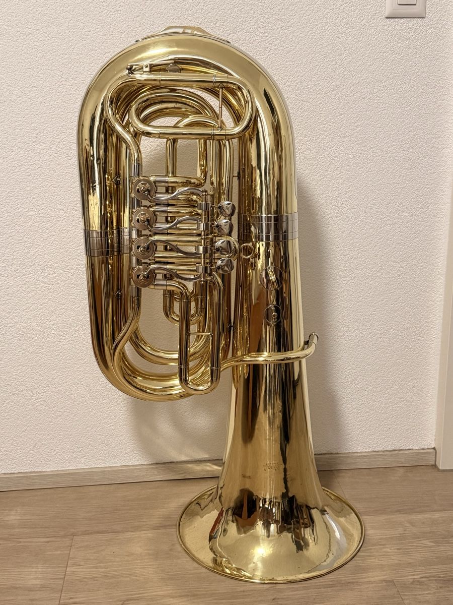 Strumenti musicali: Tuba in B AMATI mit neuem Koffer  – Usato da Grenchen venduto da Vegas45