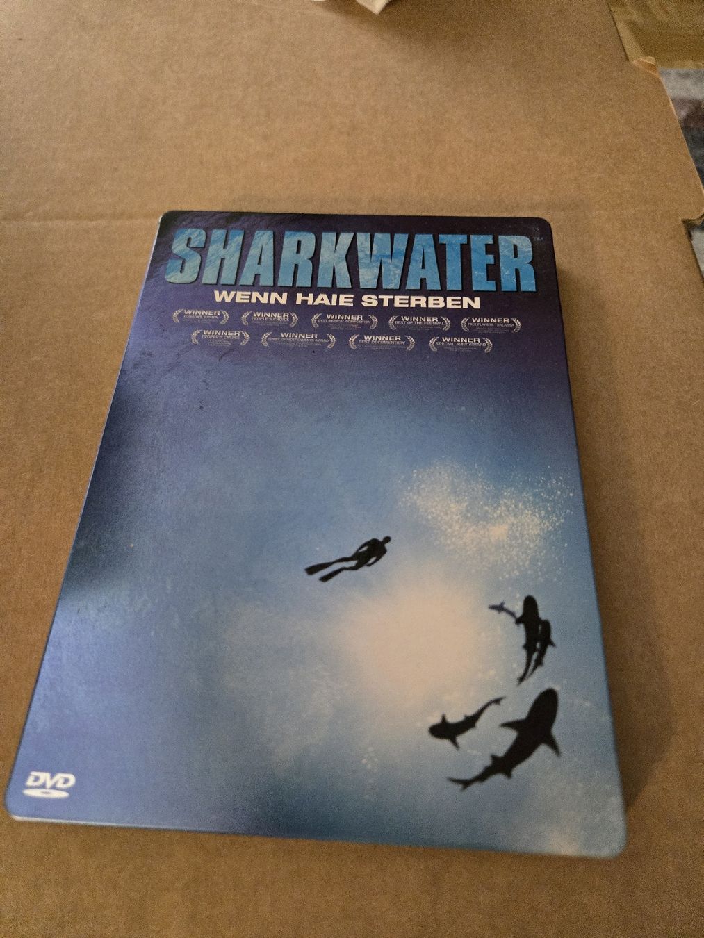 Tutti i DVDs: Shark Water DVD – Usato da Bussigny venduto da Kfdlt