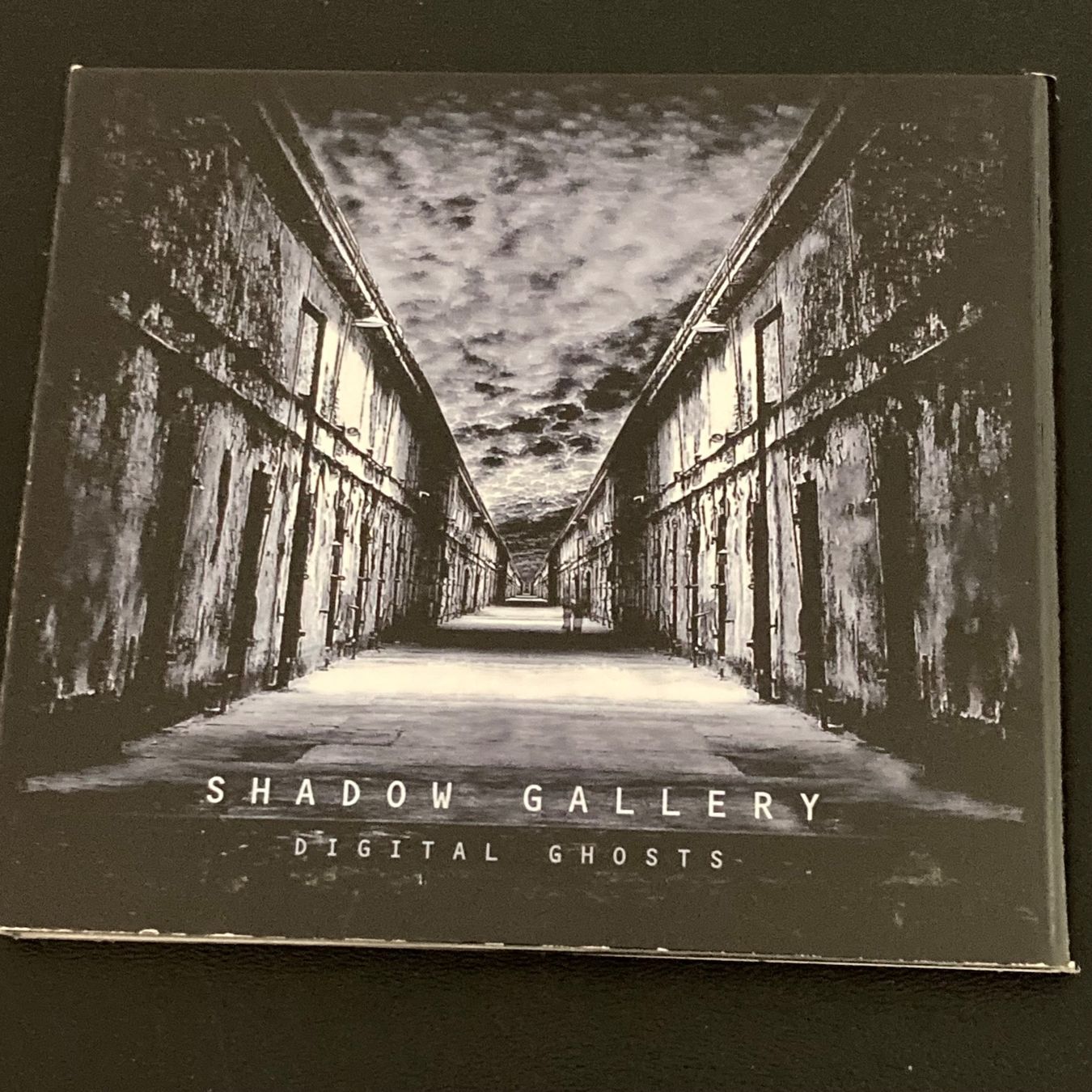 CD: Shadow Gallery - Digital Ghosts | Prog Rock, Metal – Usato da Bern venduto da Ntsamina