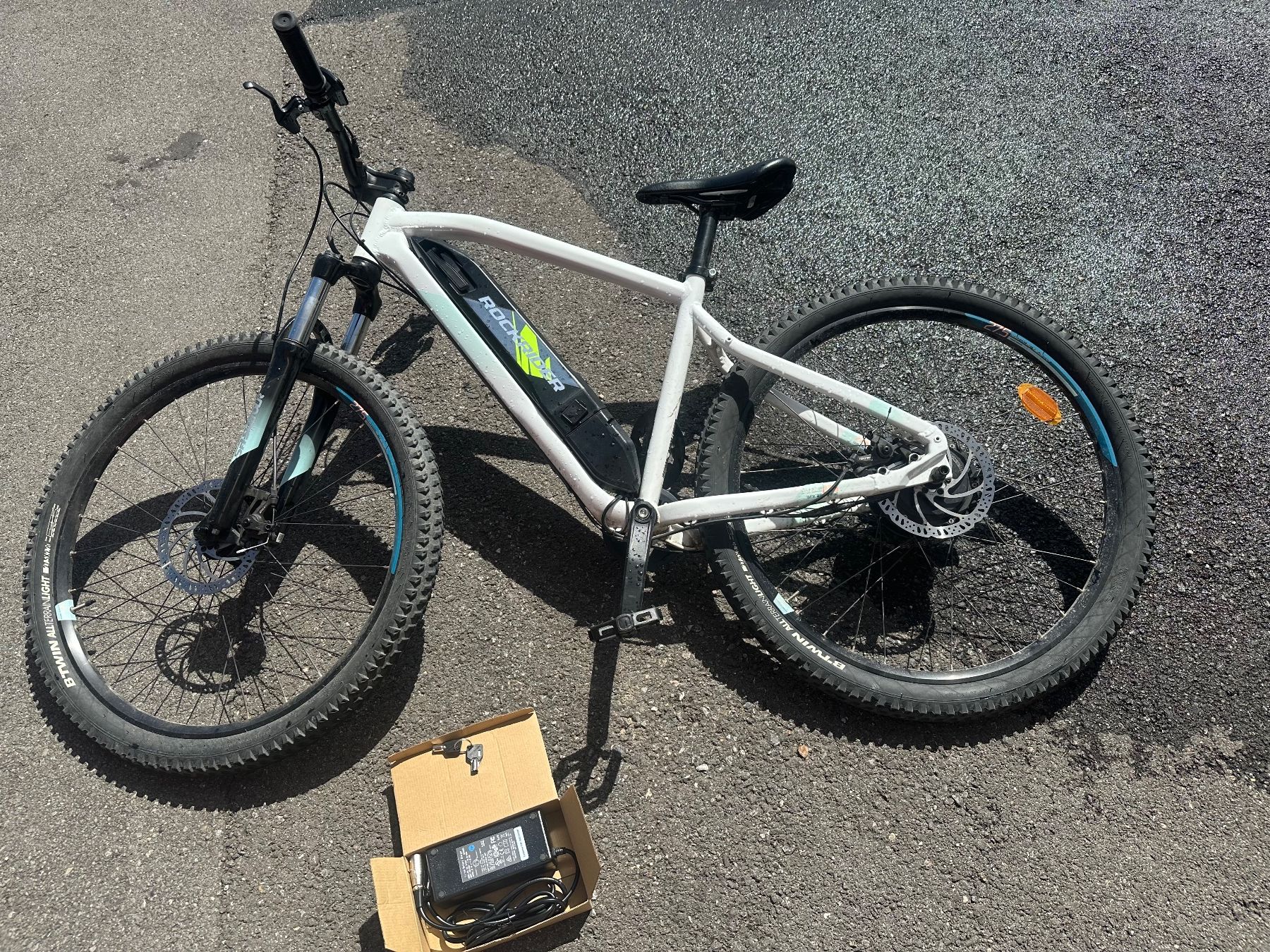 Decathlon Biciclette: Vélo électrique femme – Usato da Gampelen venduto da Gflocon