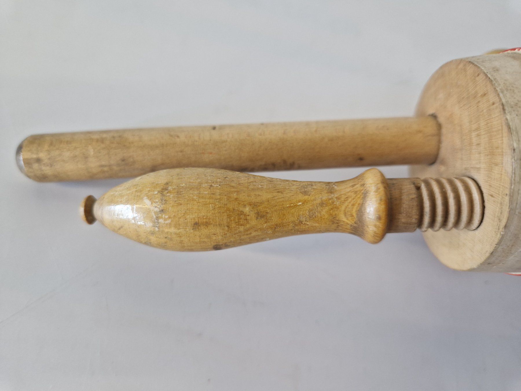 Cerchi da ricamo: VINTAGE Strickrahmen aus Holz – Usato da Muhen venduto da Restwert_Muhen 1