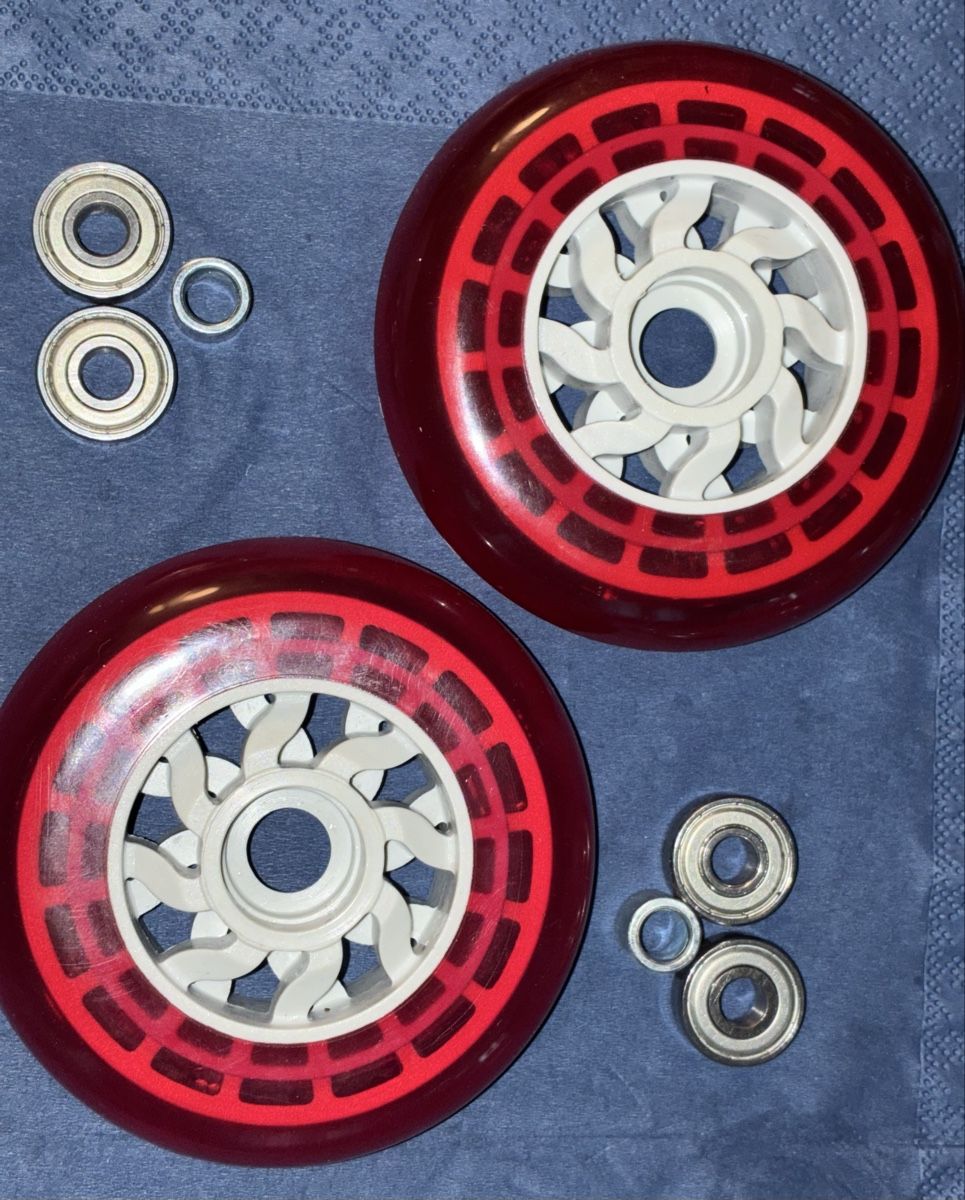 Altro per stoccaggio & trasporto: 3 x Inline Skater Roller Red Bearing Set – Nuovo (secondo la descrizione) da Oberrüti venduto da Jomaru 3