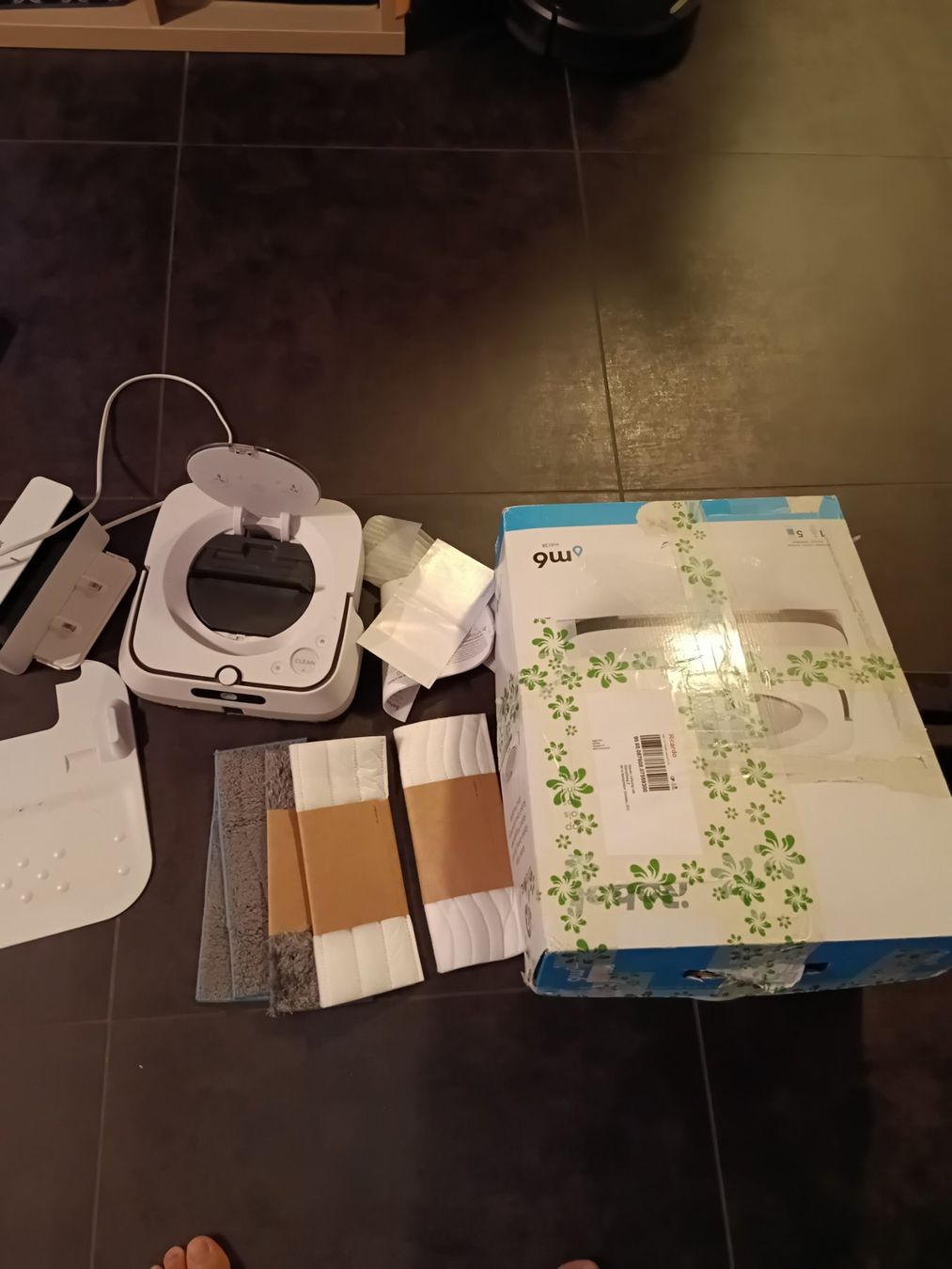 Irobot Aspirateurs & Accessoires: irobot braava jet m6 – Défectueux à Bertschikon (Gossau, ZH) par SJLPHI 2