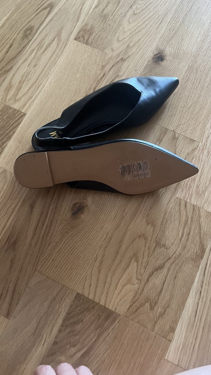 H&M Damenschuhe: Schwarze Slingpumps von H&M, Grösse 37 – Neu (gemäss Beschreibung) aus Zürich von Dita06 2