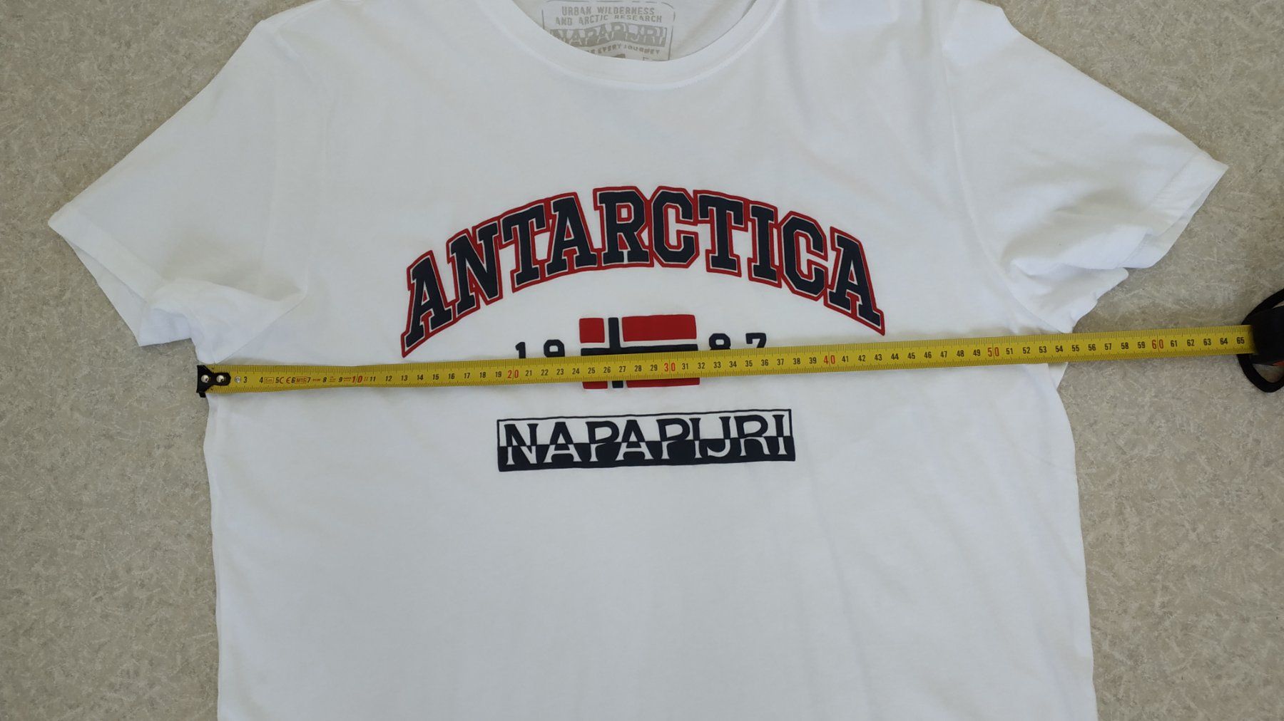 Napapijri T-shirt: T-Shirt von Napapijri – Nuovo (secondo la descrizione) da Dübendorf venduto da Jolenia 8