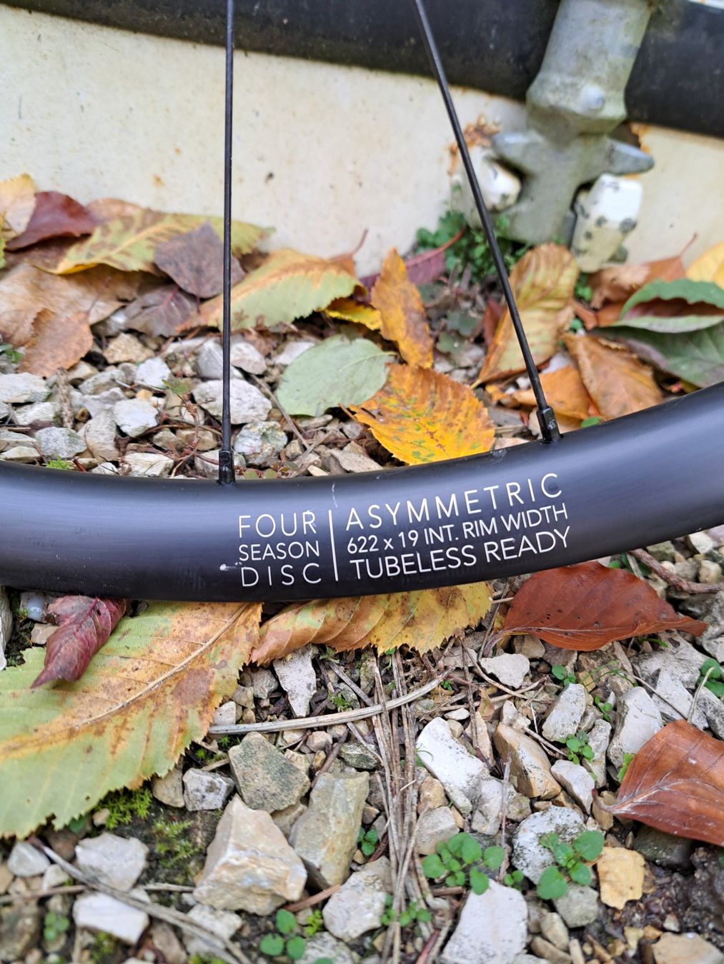 Ersatzteile: Roues 28" HUNT four Season Disc – Gebraucht aus Biel/Bienne von kewin.noirjean 1