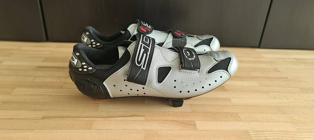 Chaussures hommes: Sidi Bikeschuh mit Klick Gr. 45 – D'occasion à Luzern par Nika.Rock 1