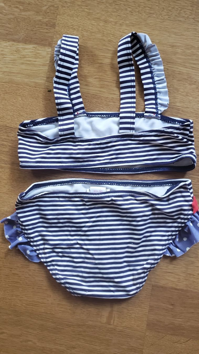 Costumi da bagno & Bikini:  Bikini v. Inside , Gr. 98-104,  – Usato da Stäfa venduto da lookilooki 1