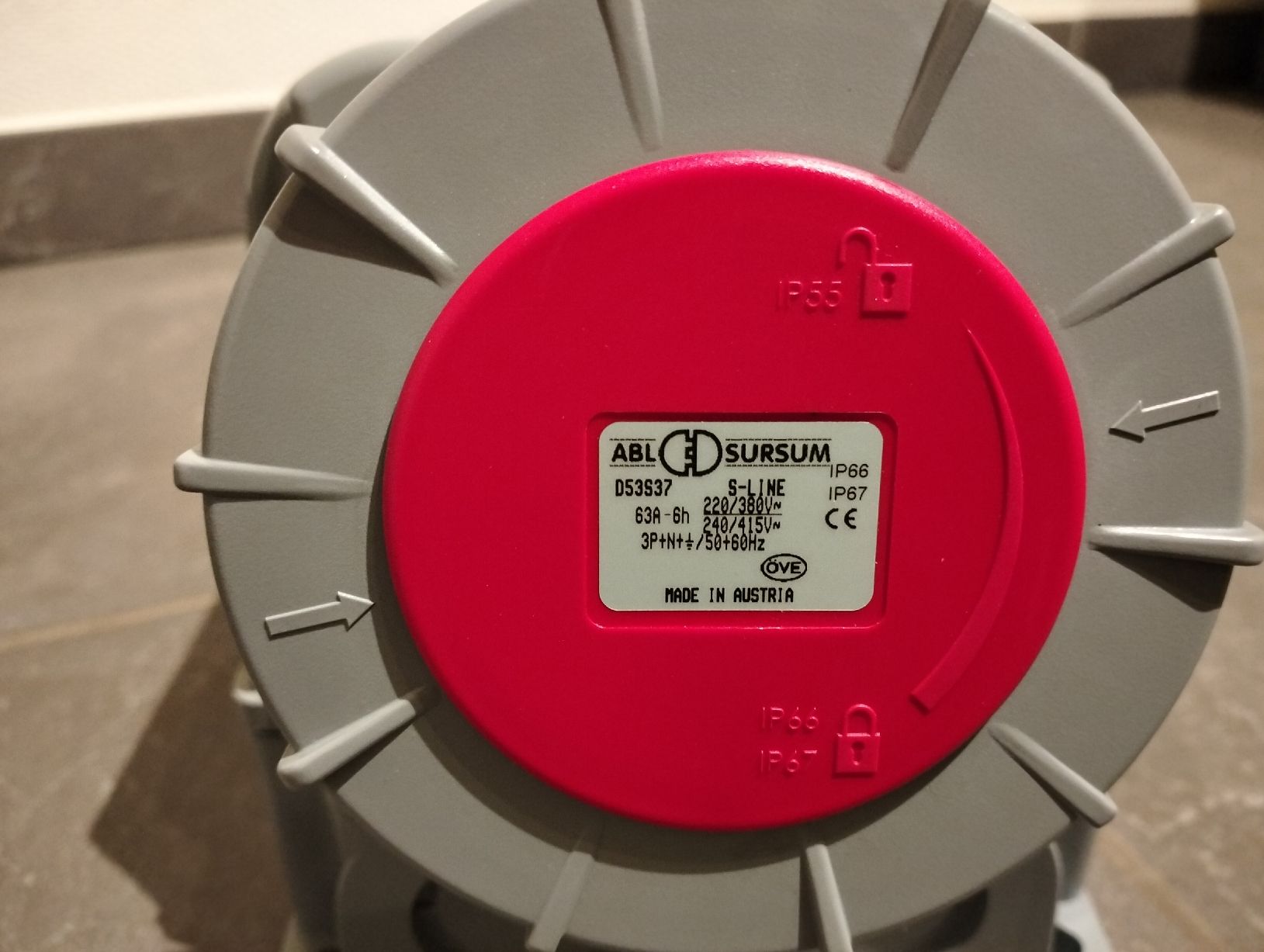 Spine: Wandsteckdose 63 Ampere – Nuovo e nell'imballaggio originale da Ursenbach venduto da ruge1 1