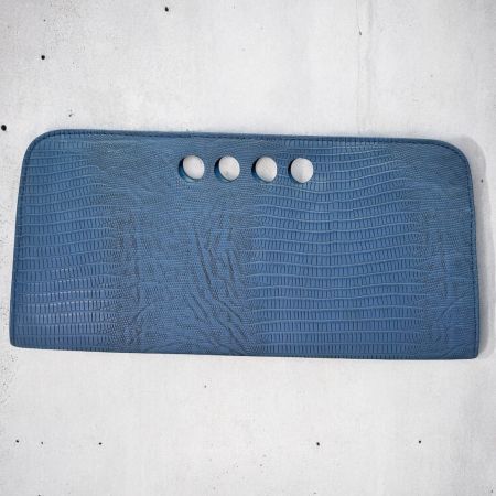 Pochette CARPISA imitation croco bleu. Neuve