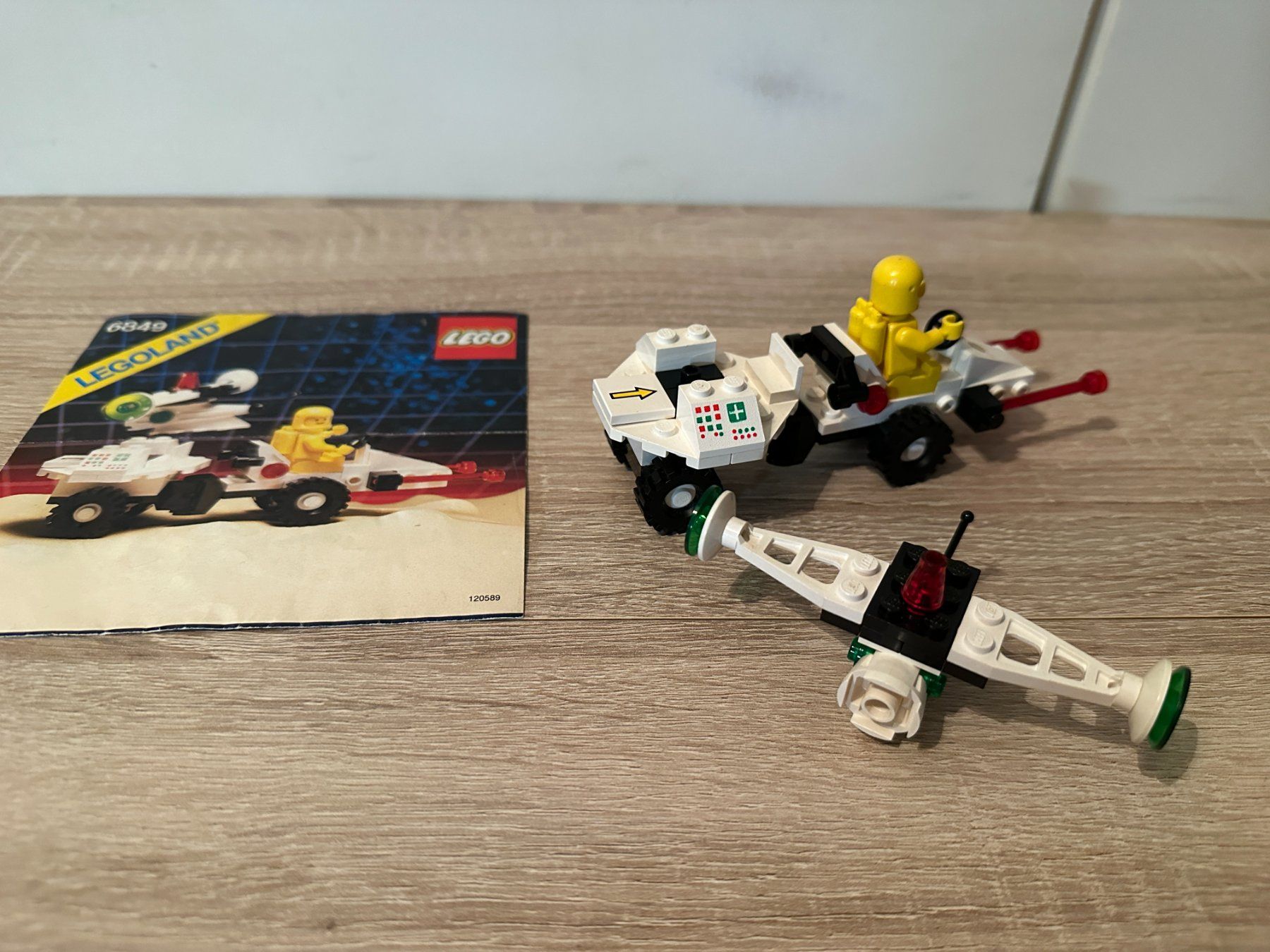 Legoland Kit di costruzioni: LEGO Space 6849 Satellite Patroller – Usato da Basel venduto da Don-Angel 2