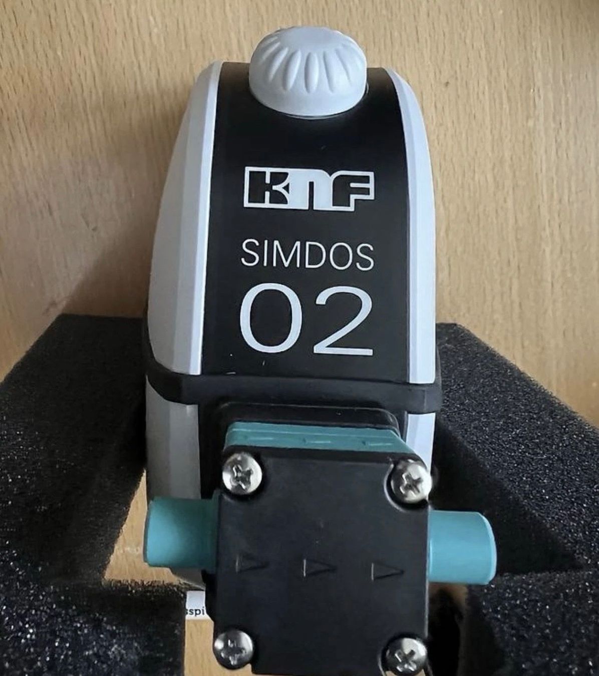 Accessori da laboratorio: KNF SIMDOS 02 Diaphragm Liquid Dosing Vacuum Pump – Nuovo (secondo la descrizione) da Basel venduto da La.Bonne.affaire 1
