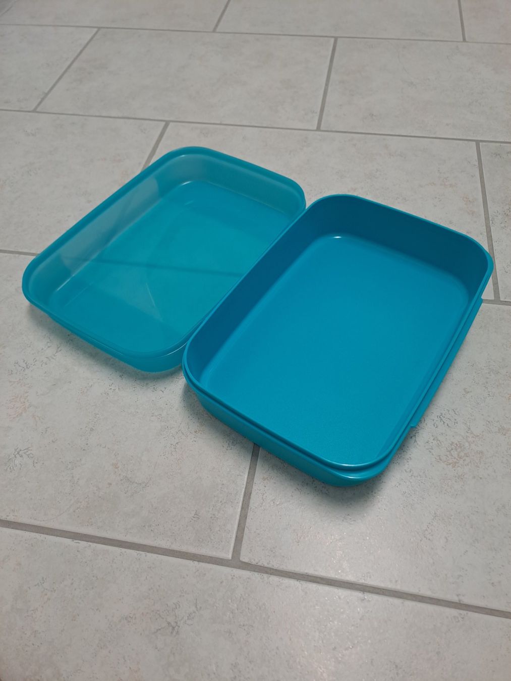 Tupperware Recipients et similaires: Box Tupperware – D'occasion à Wohlenschwil par lin_vx8g 1