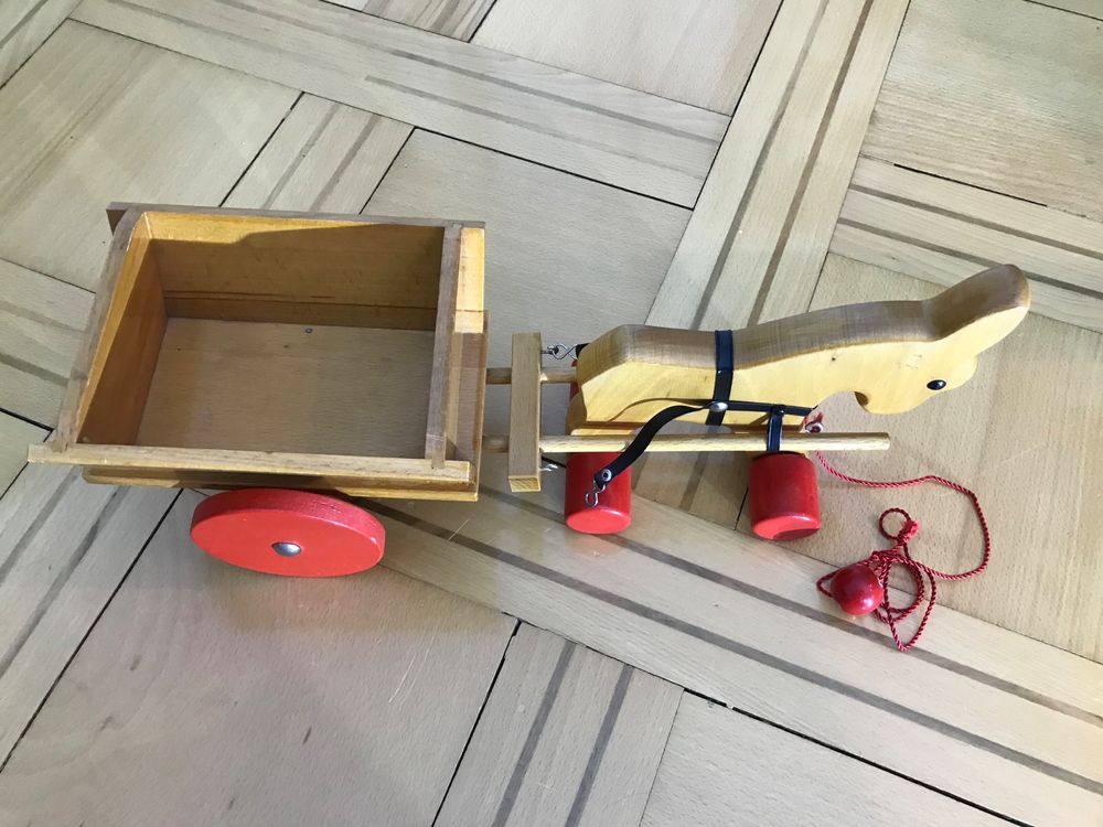 Jouets: Alte Holzkutsche – D'occasion à St.Gallen par WrigleyCH 1