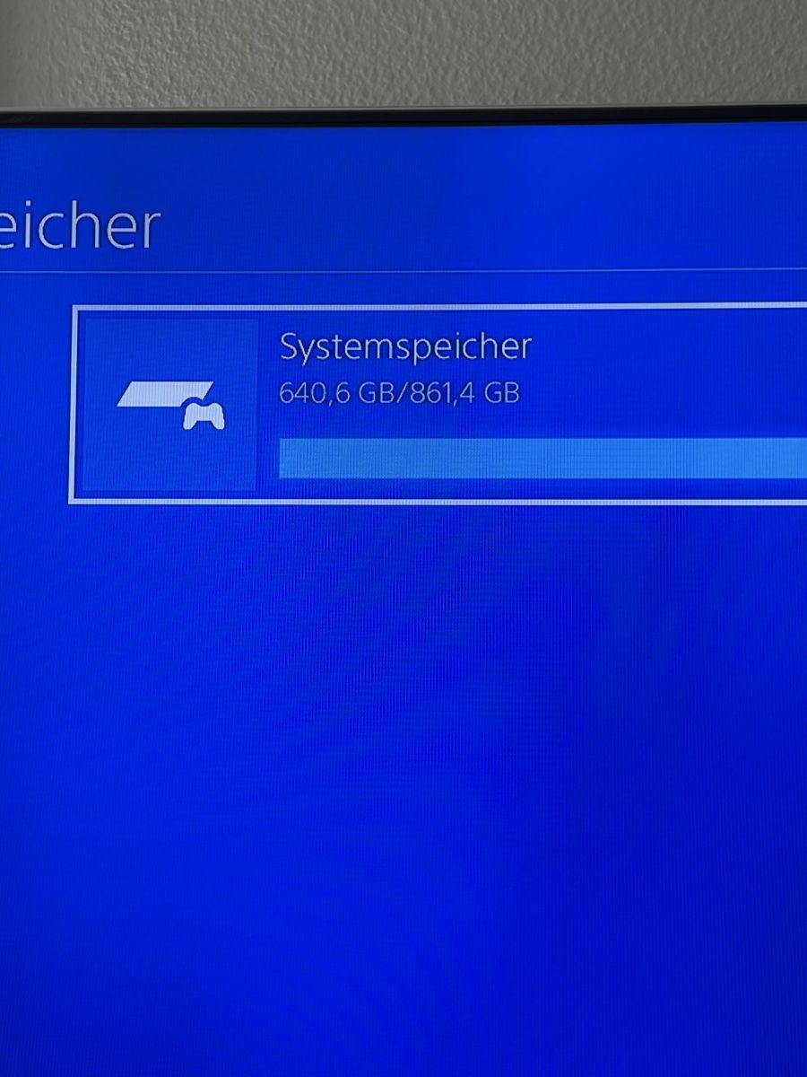 Sony Console: PS4 inkl. Spiele und Controller (800Gb) – Usato da Basel venduto da max_nmh5 7